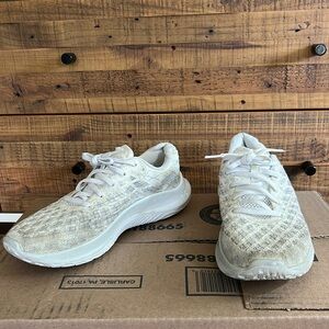 Under Armour Sneakers